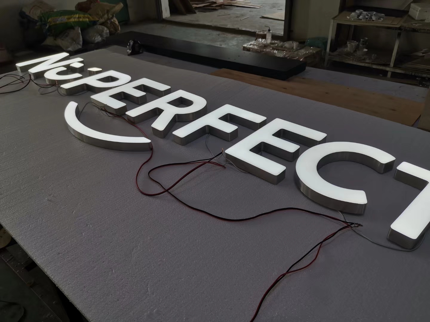 Resin / epoxy-face channel letters