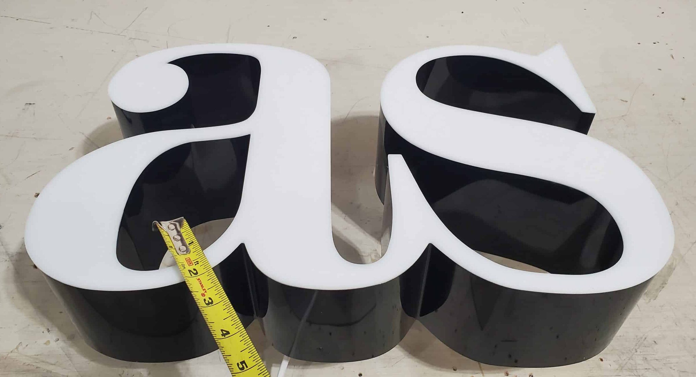 Shopfront Letter Styles: Outdoor Stroke Width and Fabricated-Letter Readability
