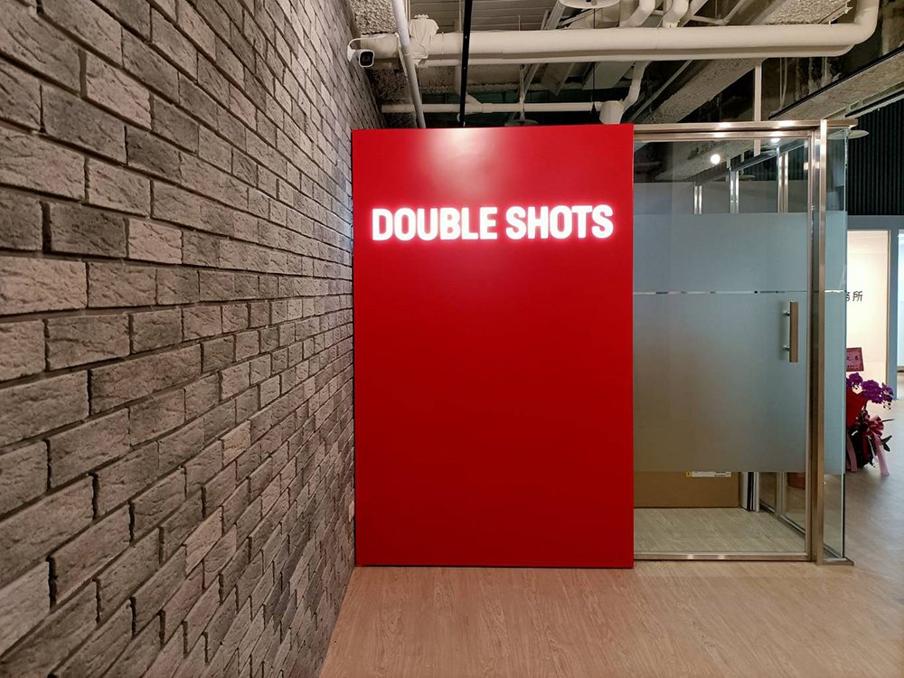 Dingzhen accountants — painted laser-cut metal and acrylic letters