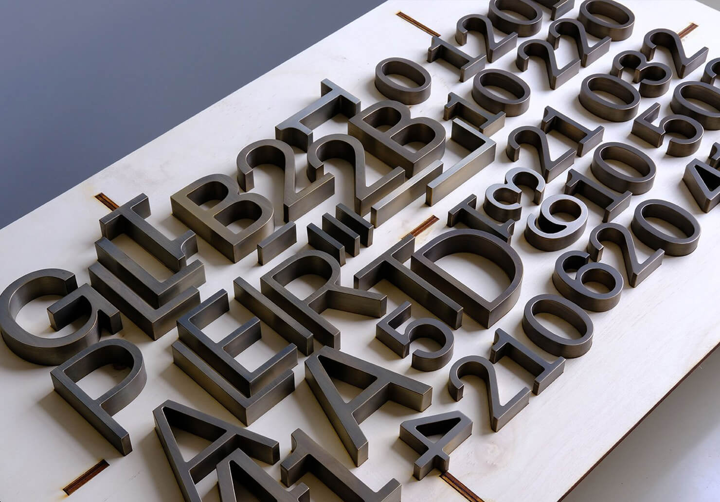 fabricated-metal-letters-artwork-03