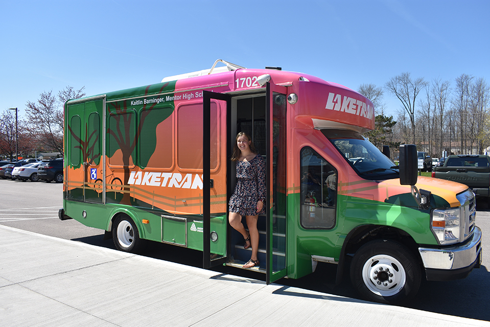Student Art Takes the Road: Avery Dennison’s Design-a-Bus-Wrap Contest Winner Transforms Laketran Fleet缩略图