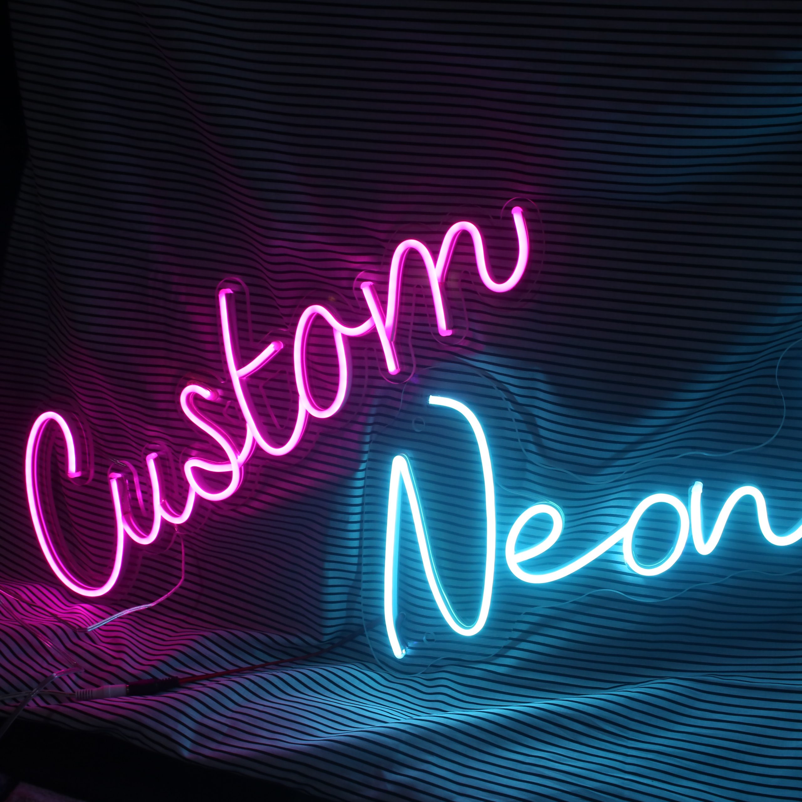 The Art, Science, and Functionality of Neon Signage Design插图3