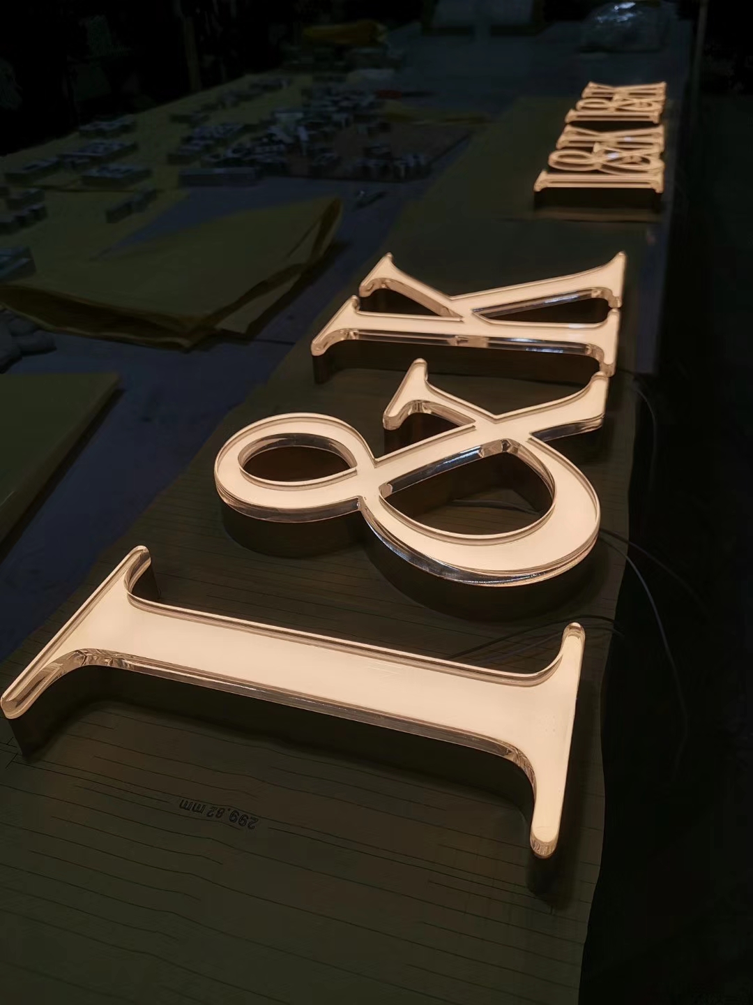 Premium Fabricated Face Lit Letters by ACPSIGNS: Illuminating Excellence插图